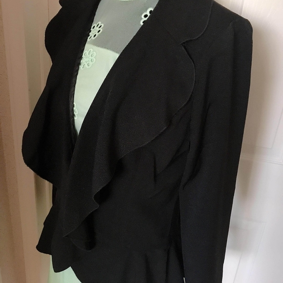 Woman's blazer - Picture 2 of 6